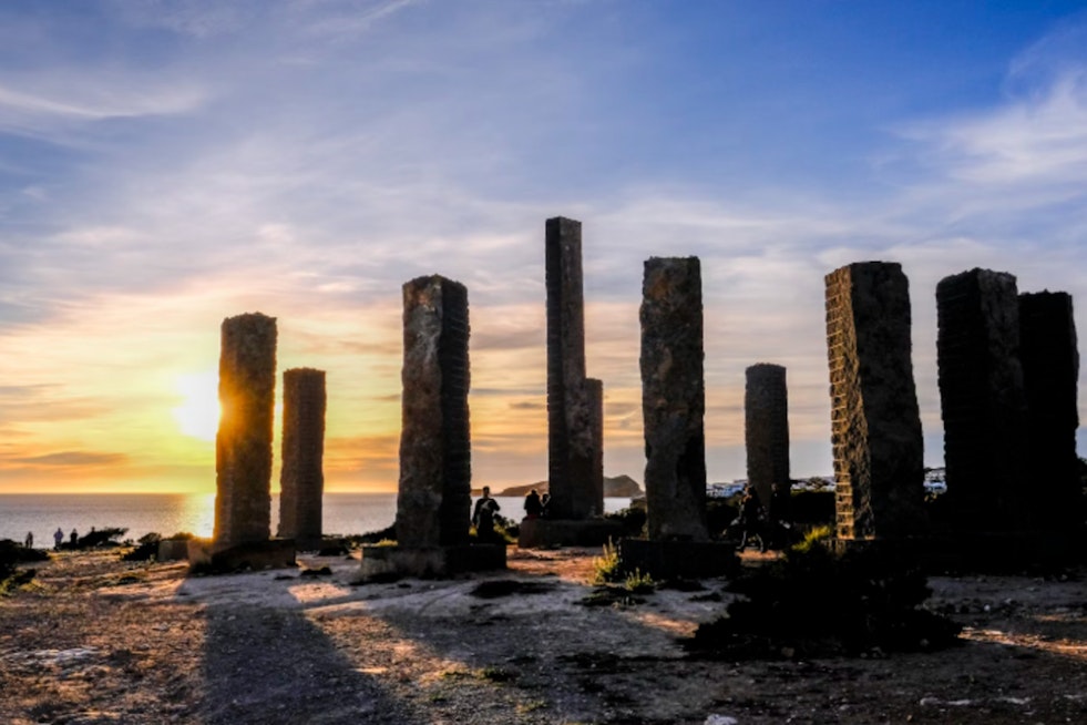 Mysterious Monolith with Cryptocurrency QR Code Pops Up at Seven Magic Mountains Near Las Vegas