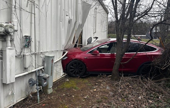 No Injuries Reported as Car Crashes Into Building on Middlebrook Pike in Knoxville