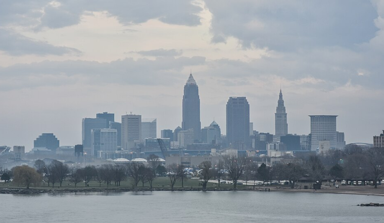 Ohioans Brace for Wind Gusts and Rain Showers, Erie County, PA, Monitors Potential for 45 mph Winds