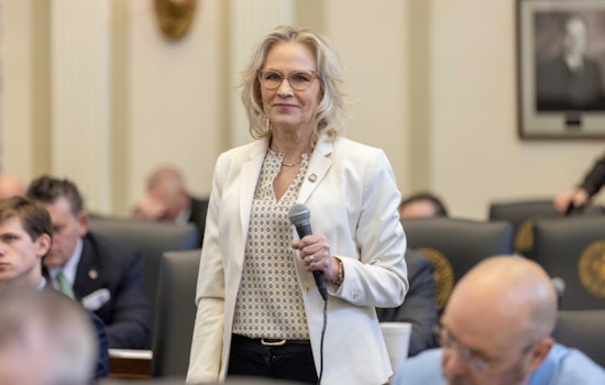 Oklahoma House Passes Bill Targeting Distracted Driving in School and Work Zones