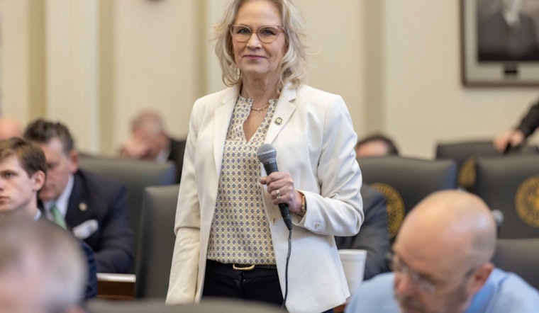 Oklahoma House Passes Bill Targeting Distracted Driving in School and Work Zones