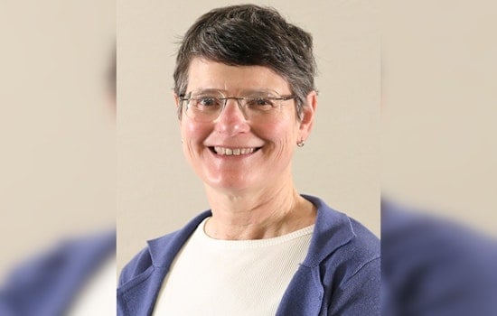 Oregon Treasurer Steiner Criticizes Federal Tariff Policy, Citing Financial Strain on Families and Businesses