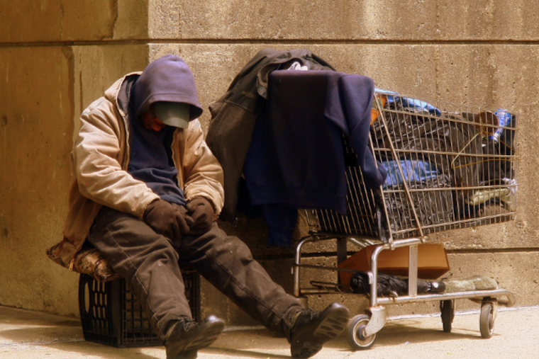 Orlando Launches "Dignity Buses" to Shelter Homeless, Amid Heated Debate on City's Efforts