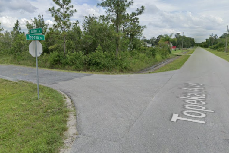 Osceola County Firefighters Rapidly Contain Brush Fire in Holopaw, Avert Damage to Homes