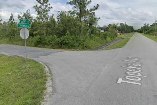 Osceola County Firefighters Rapidly Contain Brush Fire in Holopaw, Avert Damage to Homes