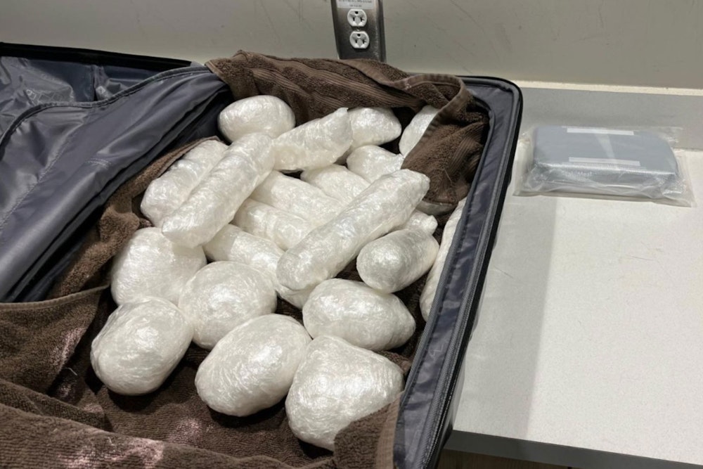 Over 40 Pounds of Meth and Fentanyl Seized at Atlanta Airport, Suspected Drug Mule in Custody