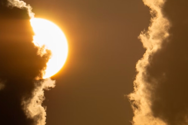 Philadelphia Weather Forecasts Spring Showers and Warm Breezes Ahead