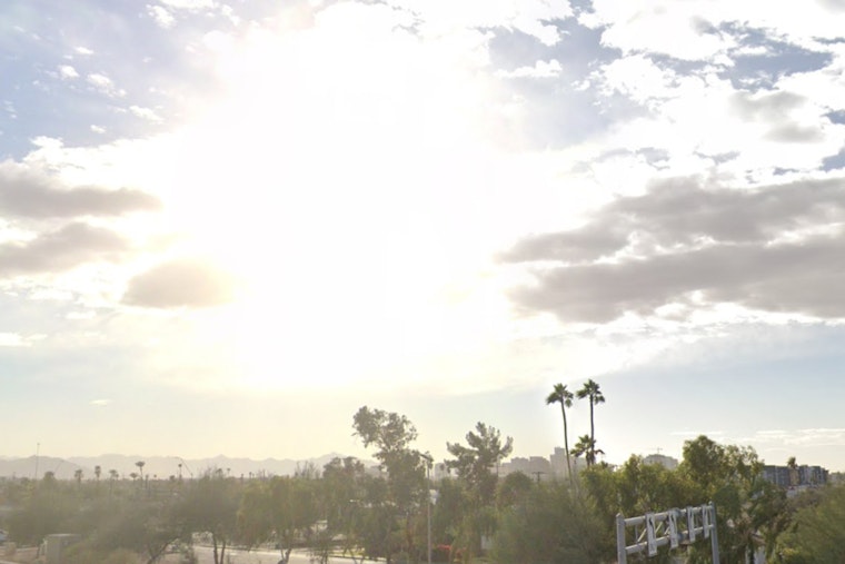 Phoenix Anticipates Sunny Week Ahead with Rising Temperatures and Light Winds