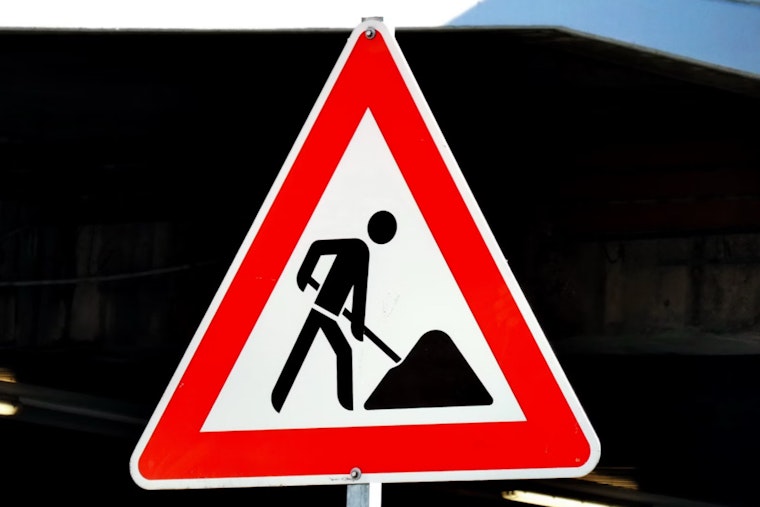 Phoenix Drivers Brace for Weekend Freeway Restrictions, ADOT Announces Roadwork on I-17 and I-10