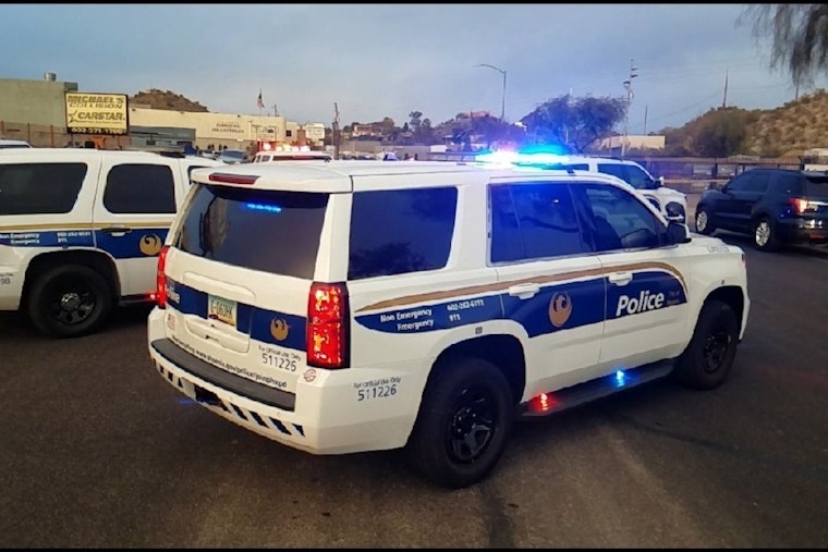 Phoenix Police Officers Accused of Improperly Leaving Distressed Man by Roadside, Incident Under Review