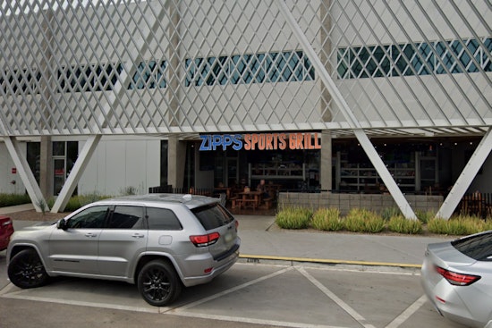 Phoenix Sports Bars Gear Up for March Madness with Specials and Big Screens