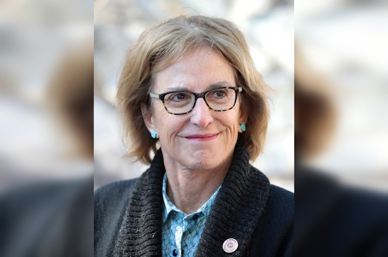 Political Standoff in Arizona as Senator Wendy Rogers Accused of Blocking "Stolen Valor Act" Amidst Claims of Personal Motives
