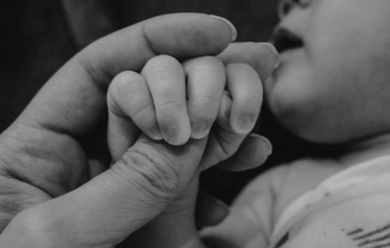 Public Fury Erupts as Grieving TV Star Brooklyn Larsen Pressured by Baby Brand to Return $1,700 Bassinet After Infant's Death