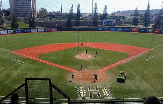 Rainbow Warriors Extend Winning Streak to Six with Extra-Inning Triumph Over UH Hilo at Les Murakami Stadium