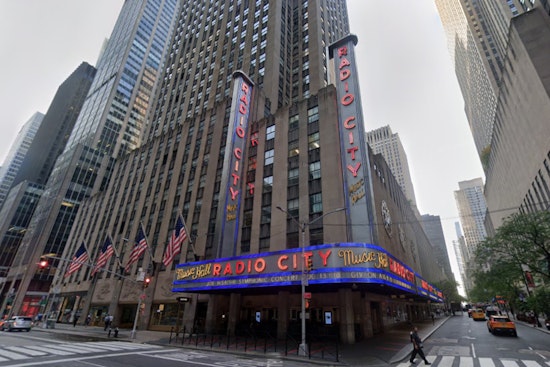 "Riverdance" Celebrates 30 Years with Vibrant Return to NYC's Iconic Radio City Music Hall
