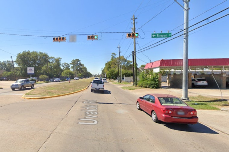 Robbery Suspect Struck by Vehicle During Escape Attempt on East Freeway in Harris County