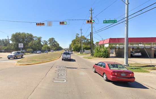 Robbery Suspect Struck by Vehicle During Escape Attempt on East Freeway in Harris County