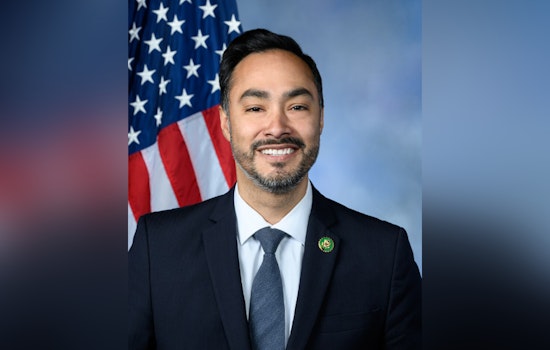 San Antonio Residents Voice Concerns Over Social Program Cuts at Congressman Castro's Town Hall