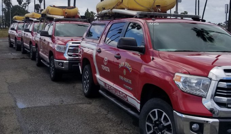 San Diego Firefighters Heroically Rescue Four Individuals from Floodwaters in La Jolla Amid Torrential Rains