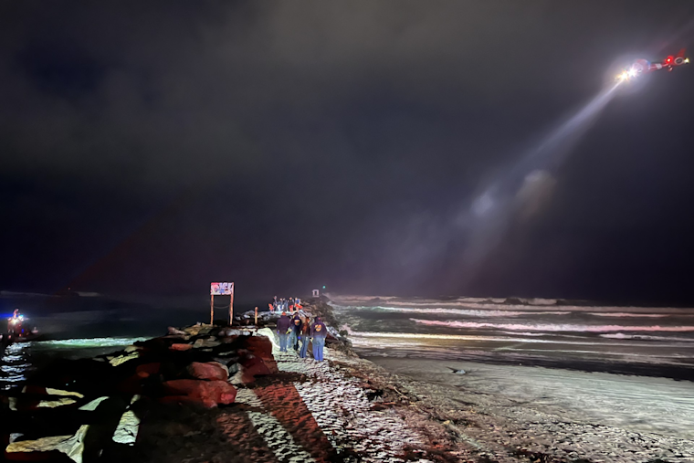 San Diego Lifeguards Perform Heroic Rescues Amid Rough Surf, Saving Seven and Sustaining Injuries