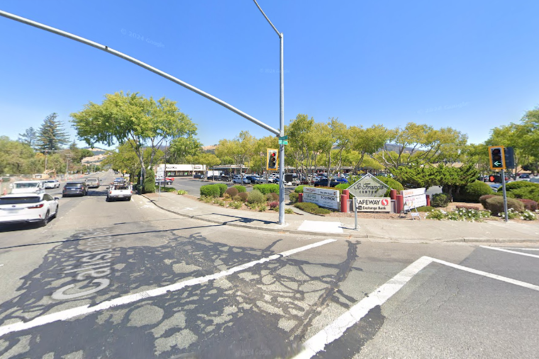 Santa Rosa Fire Department Quickly Contains Blaze at Calistoga Road Shopping Center