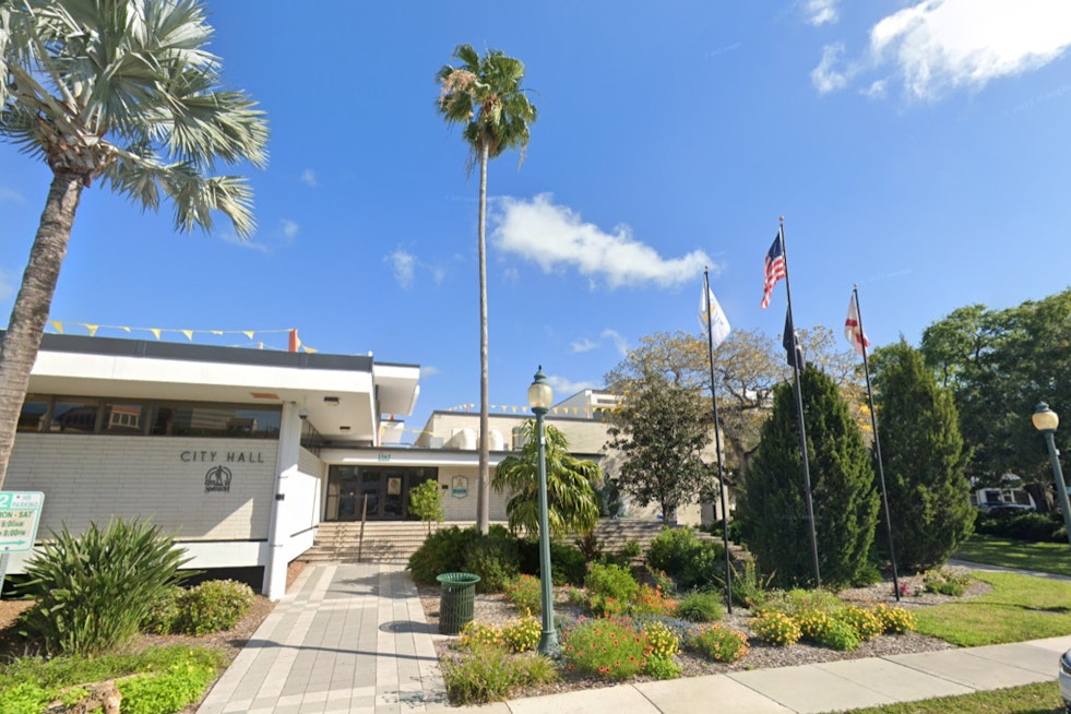 Sarasota City Hall Celebrates Women's Empowerment with Petticoat Painters Exhibit for Women’s History Month