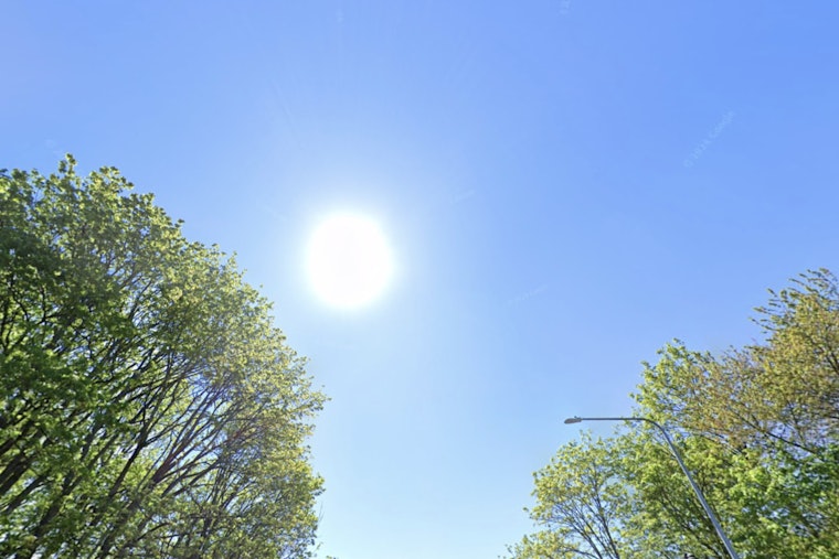 Seattle Braces for Mixed Weather with Sunny Skies Today and Showers Over the Weekend