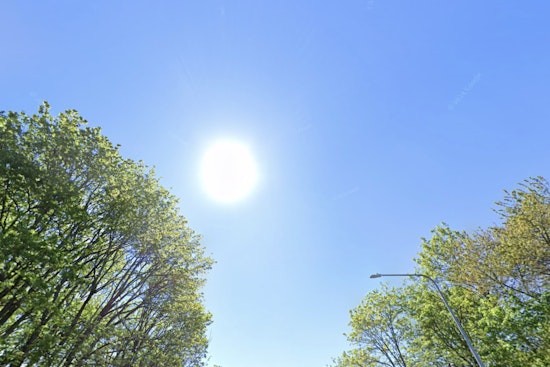 Seattle Braces for Mixed Weather with Sunny Skies Today and Showers Over the Weekend