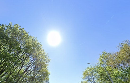 Seattle Braces for Mixed Weather with Sunny Skies Today and Showers Over the Weekend