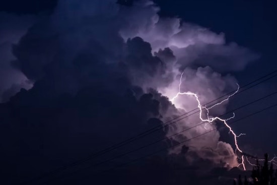 Seattle Braces for Showers and Potential Thunderstorms, NWS Predicts Wet Week Ahead