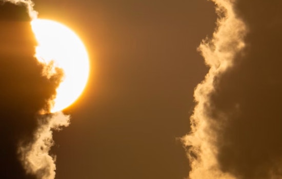 Seattle Gears Up for Sun and Showers as Weekend Nears, Says National Weather Service