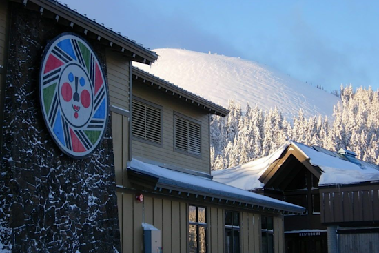 Seattle Man Fatally Injured in Skiing Accident on Mt. Bachelor