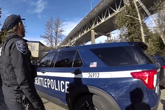 Seattle Police and Washington State Patrol Heroically Avert Tragedy on Ship Canal Bridge