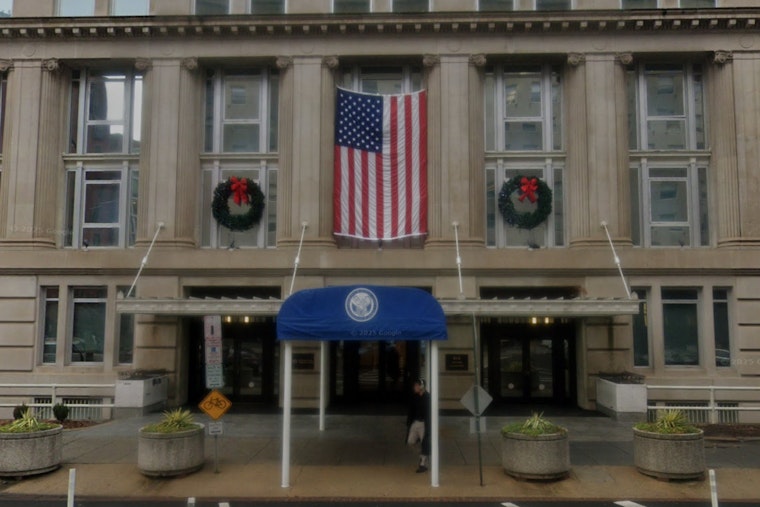 Senator Wyden Battles VA Over Ditched Contracts Endangering Veteran Healthcare Nationwide