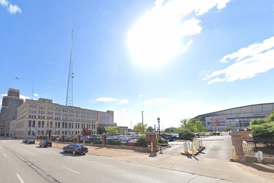 St. Louis Basks in Pleasant Weather, with Sunny Skies and Warm Temps Ahead
