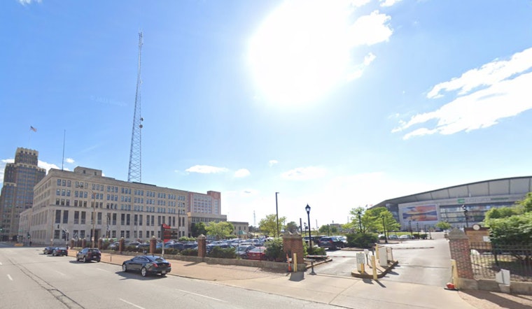 St. Louis Basks in Pleasant Weather, with Sunny Skies and Warm Temps Ahead
