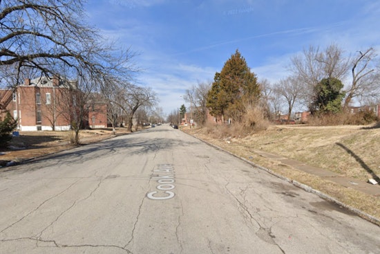 St. Louis Police Investigate Late-Night Robbery and Assault in Vandeventer Neighborhood