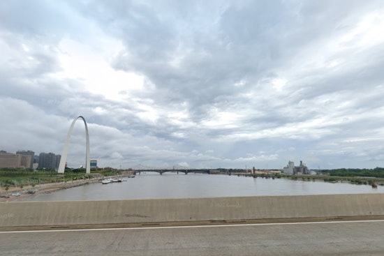 St. Louis Wakes Up to Light Snowfall with Warmer, Sunny Days Ahead, According to National Weather Service
