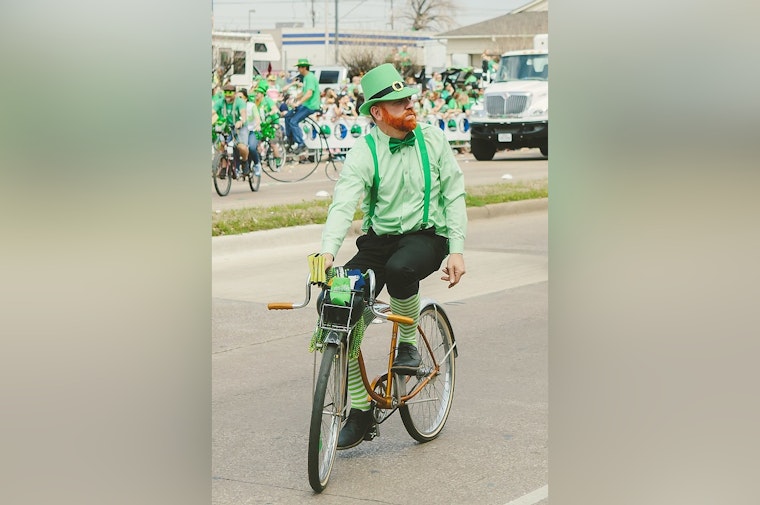 St. Patrick's Day Evolution: From Solemn Blue to Nationalistic Green