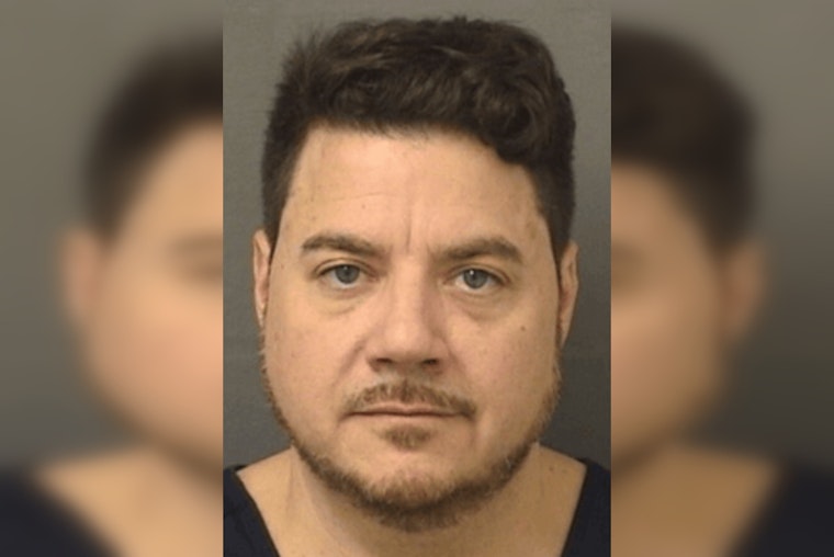Suspected Cocaine Dealer in Palm Beach Arrested After Unwitting Selfie with Undercover Officers