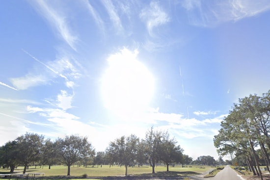 Tampa Welcomes Comfortable Temperatures and Clear Skies with Potential Weekend Showers, NWS Reports