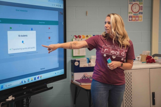 Team Duval Teachers Embrace AI for Enhanced Education Experience in Jacksonville Schools
