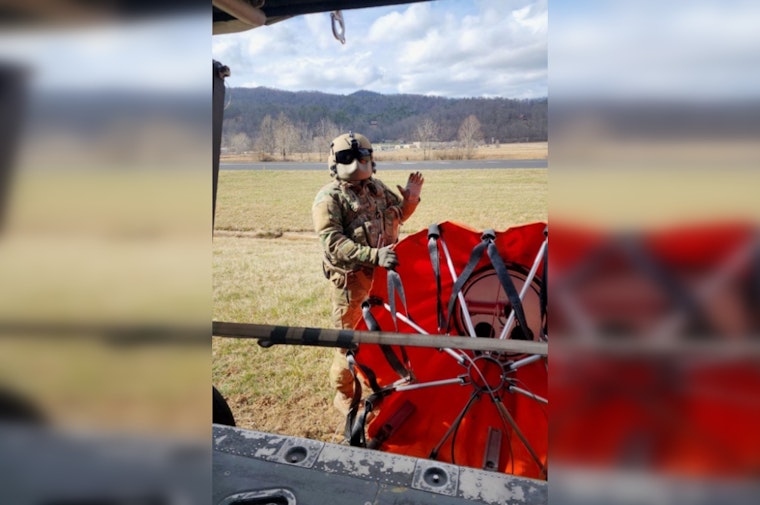 Tennessee National Guard Deploys Blackhawks to Combat East Tennessee Wildfires, Knoxville Unit Provides Crucial Aerial Support