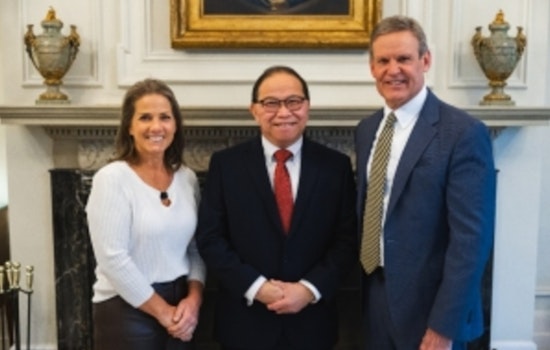 Tennessee's Dr. Chris Lam Honored with Governor's Excellence in Service Award for Outstanding Laboratory Work