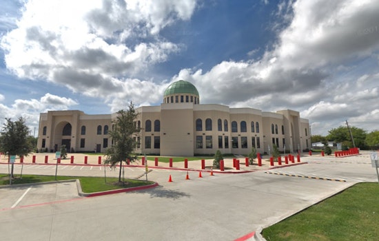 Texas Governor Greg Abbott Directs Regulatory Crackdown on East Plano Islamic Center for Unlicensed Funeral Operations