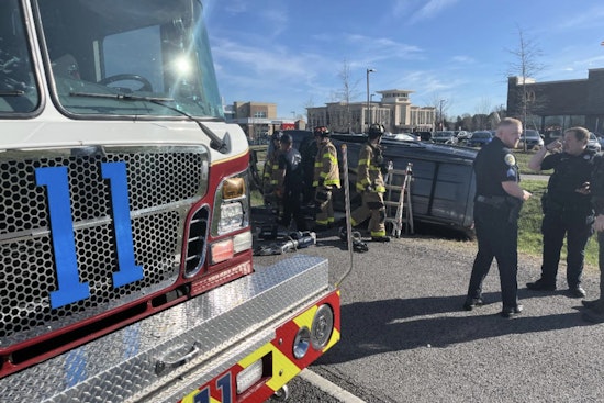 Three Injured in Rollover Accident on Veterans Parkway in Murfreesboro, Emergency Crews Respond