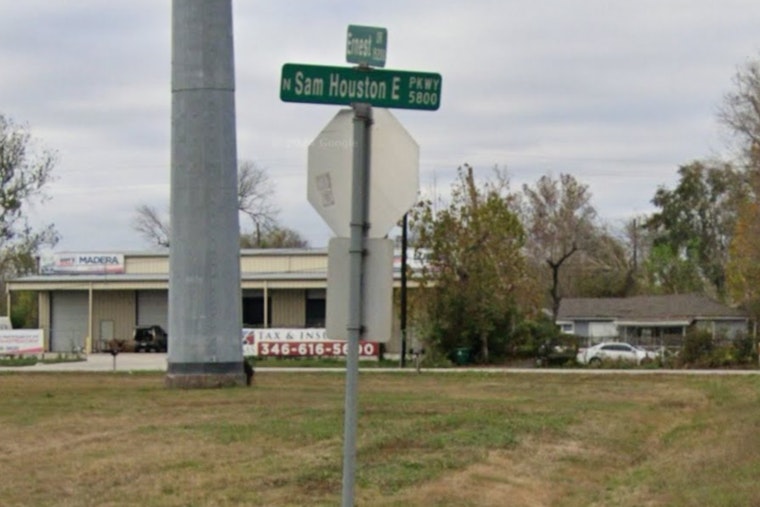 Tragic Multi-Vehicle Collision in Houston Claims Life, Injures Children and Drivers