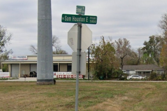 Tragic Multi-Vehicle Collision in Houston Claims Life, Injures Children and Drivers