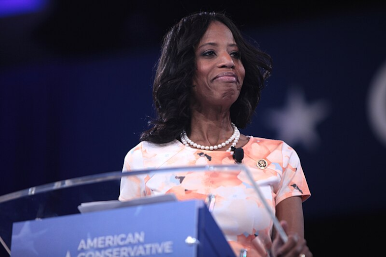 Trailblazing Former Congresswoman Mia Love of Utah Dies at 49 After Battle with Brain Cancer