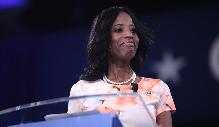 Trailblazing Former Congresswoman Mia Love of Utah Dies at 49 After Battle with Brain Cancer